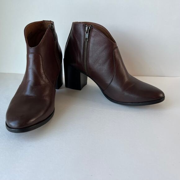 Frye Women Size 8 Nora Zip Short Bootie - Picture 1 of 12